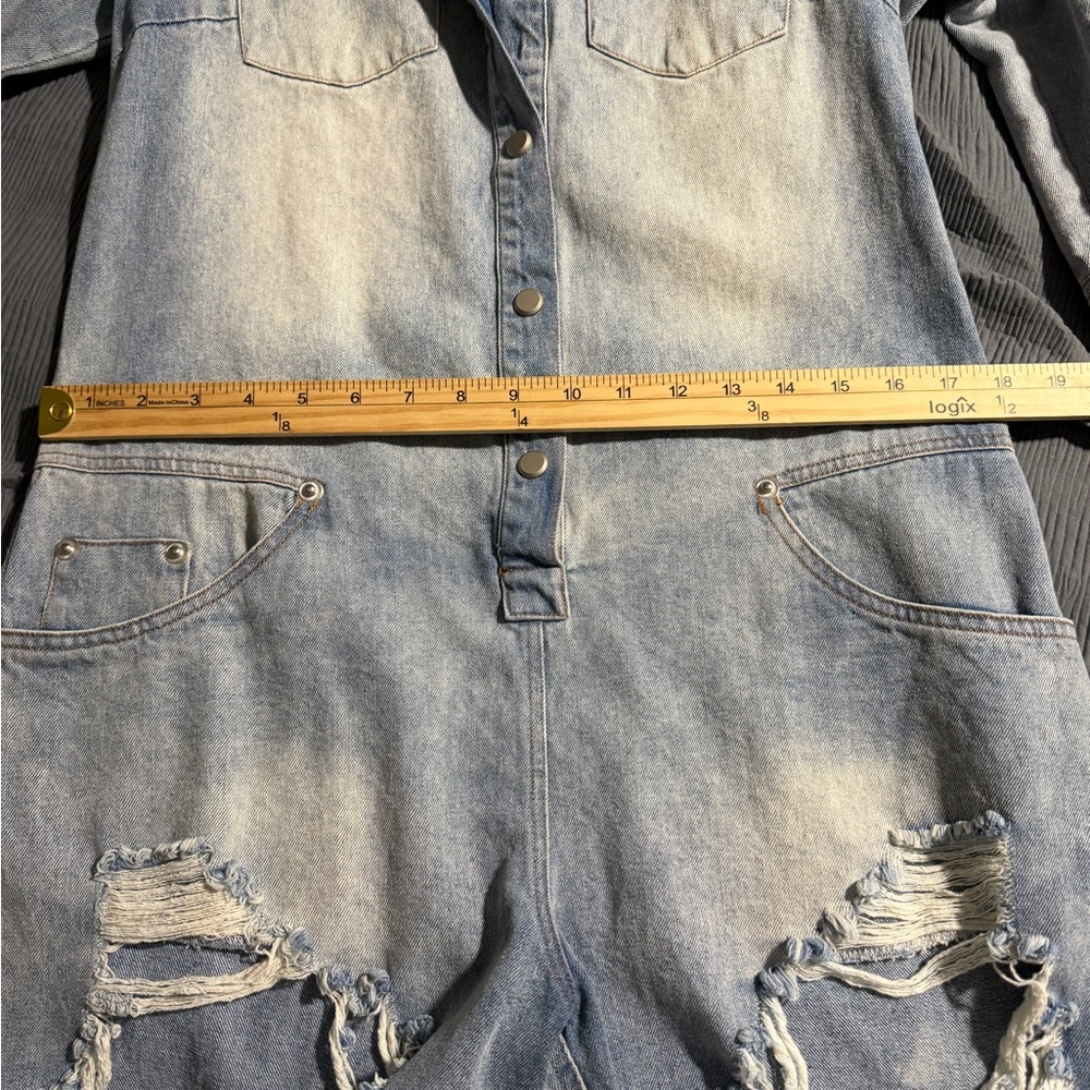 Athina woman Sz M Long sleeve denim romper blue distressed cut out snap button - Picture 6 of 9